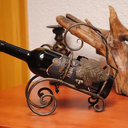 Ancient Stone بيت ضيافة 4*