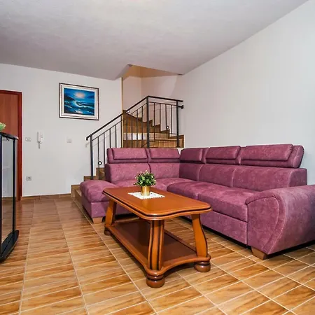 Ancient Stone 4* روفينج