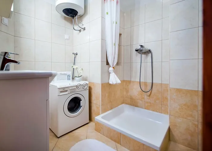 Πανσιόν Ancient Stone 4*