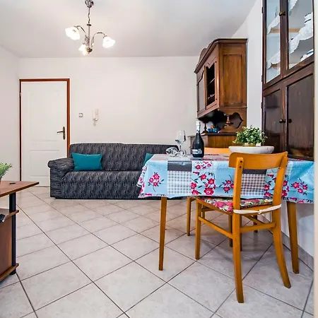 בית הארחה Ancient Stone 4*