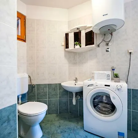 Ancient Stone רוביני