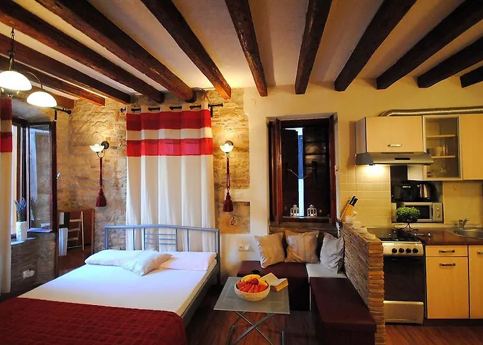 Ancient Stone Casa de hóspedes 4*