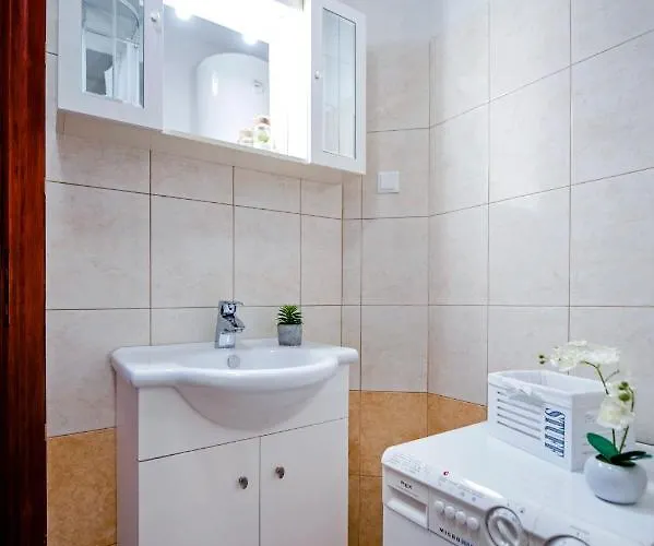 Ancient Stone Gasthuis 4*