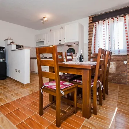 Ancient Stone Guest house 4*